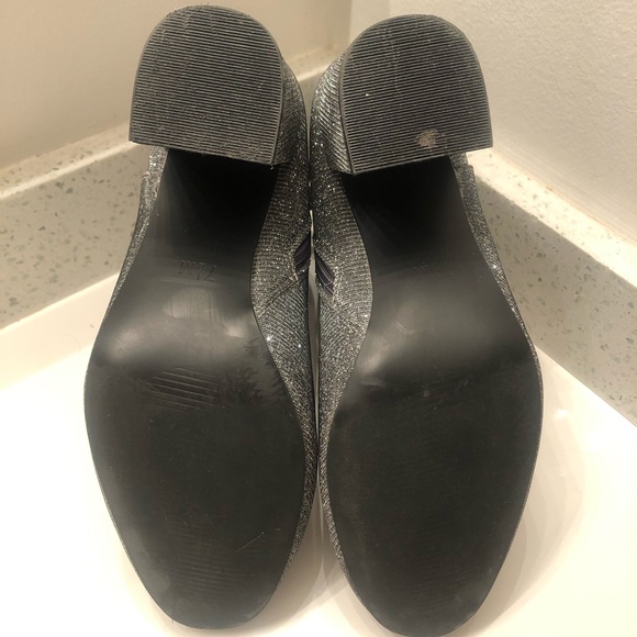 DIBA Brodie Bootie Size 7.5 Silver Metallic - Picture 5 of 6